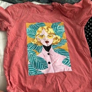 Size M t shirt never wore